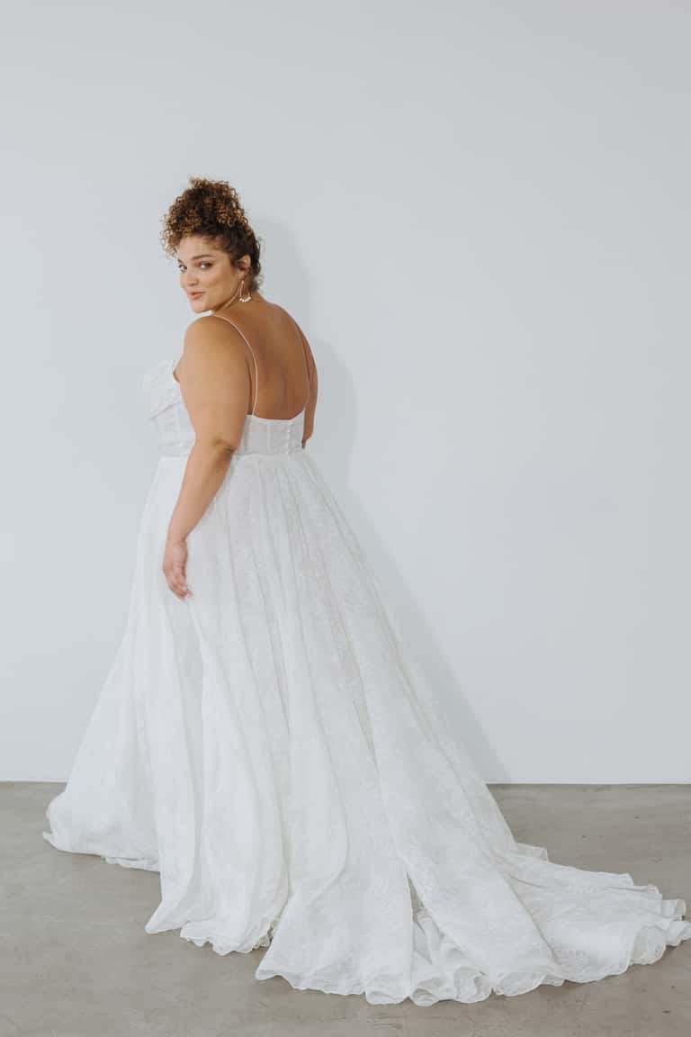 Aveline by Jenny Yoo