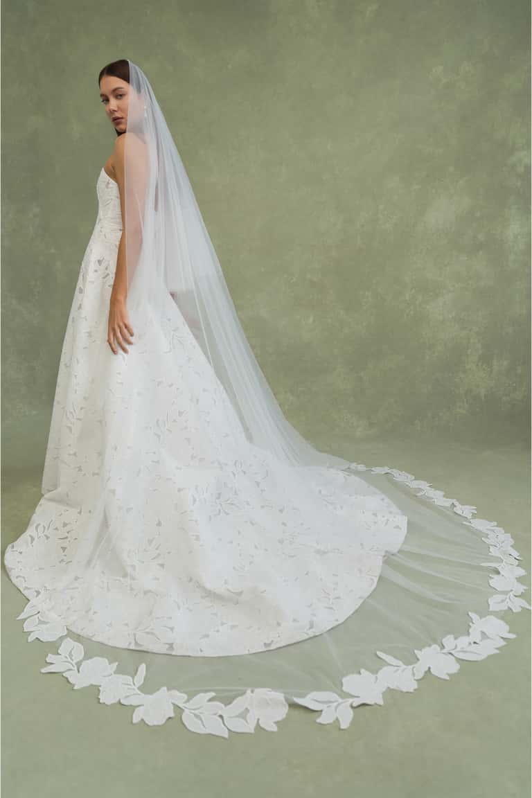 Brody Veil by Jenny Yoo