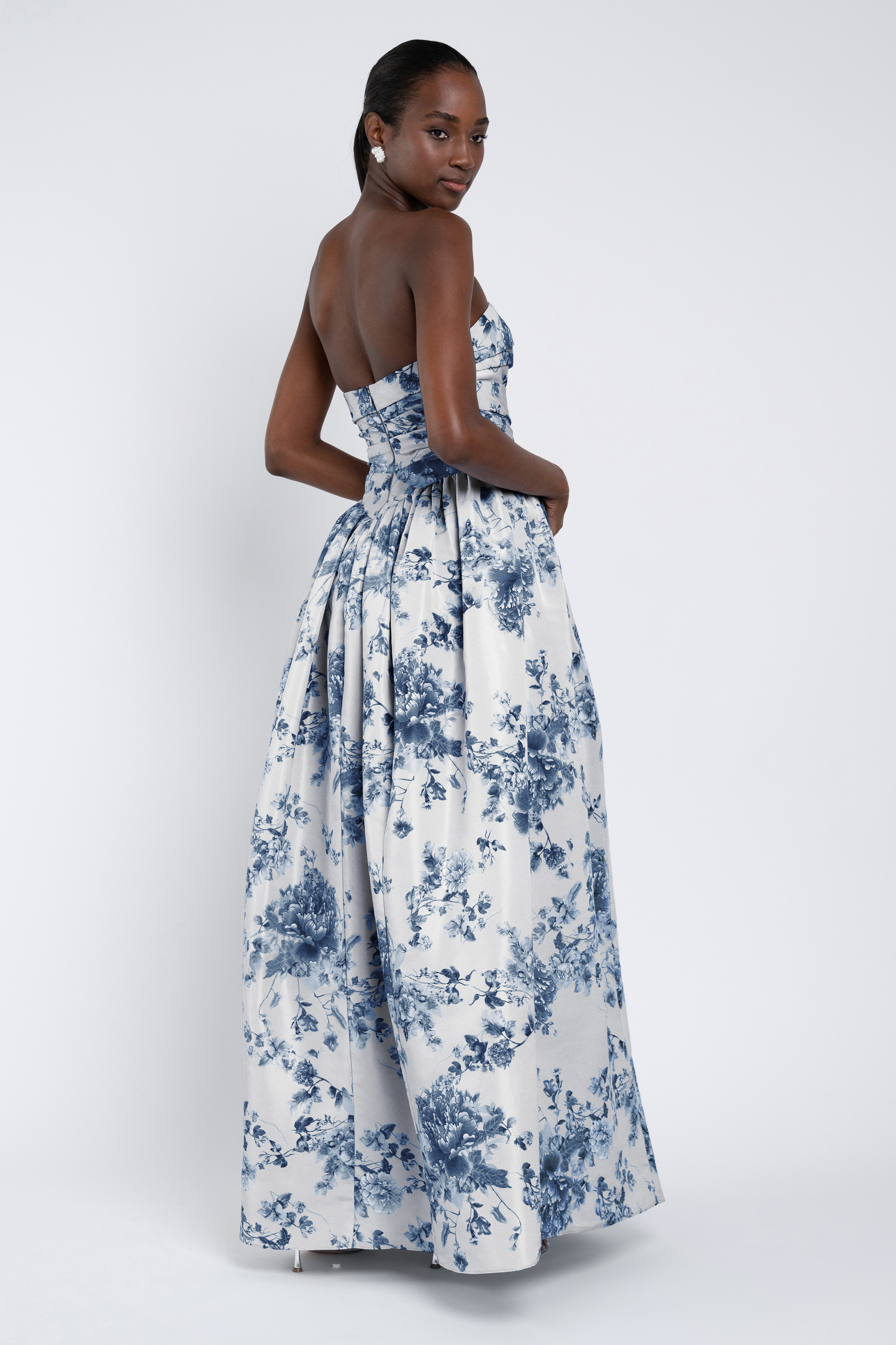 Scarlet Print by Jenny Yoo