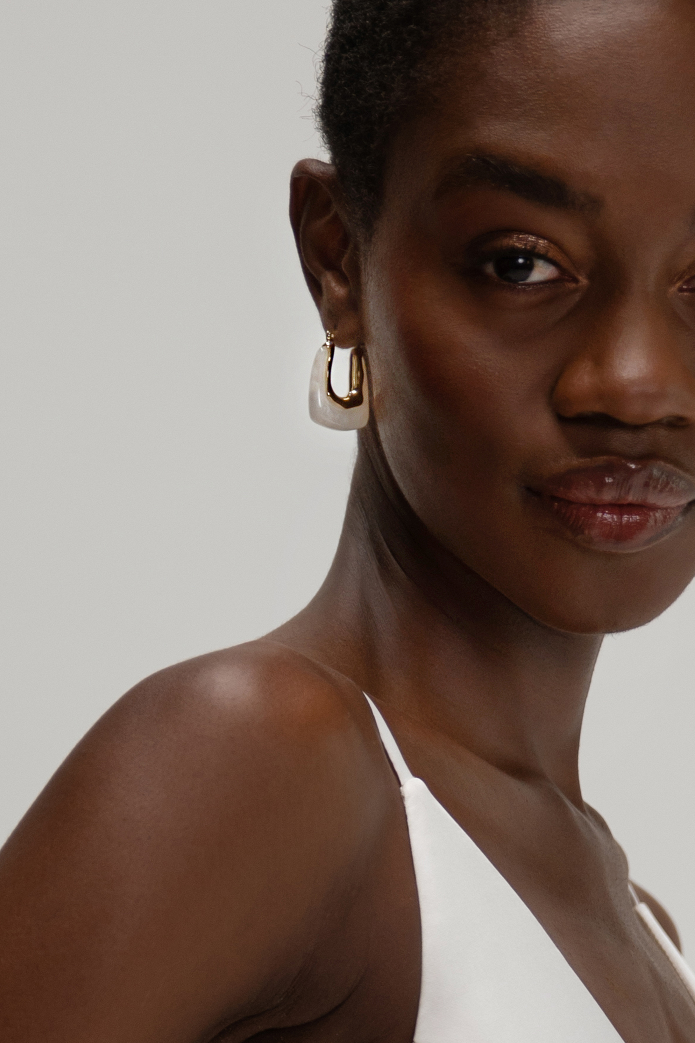 Rana Gold Resin Earring by Jenny Yoo