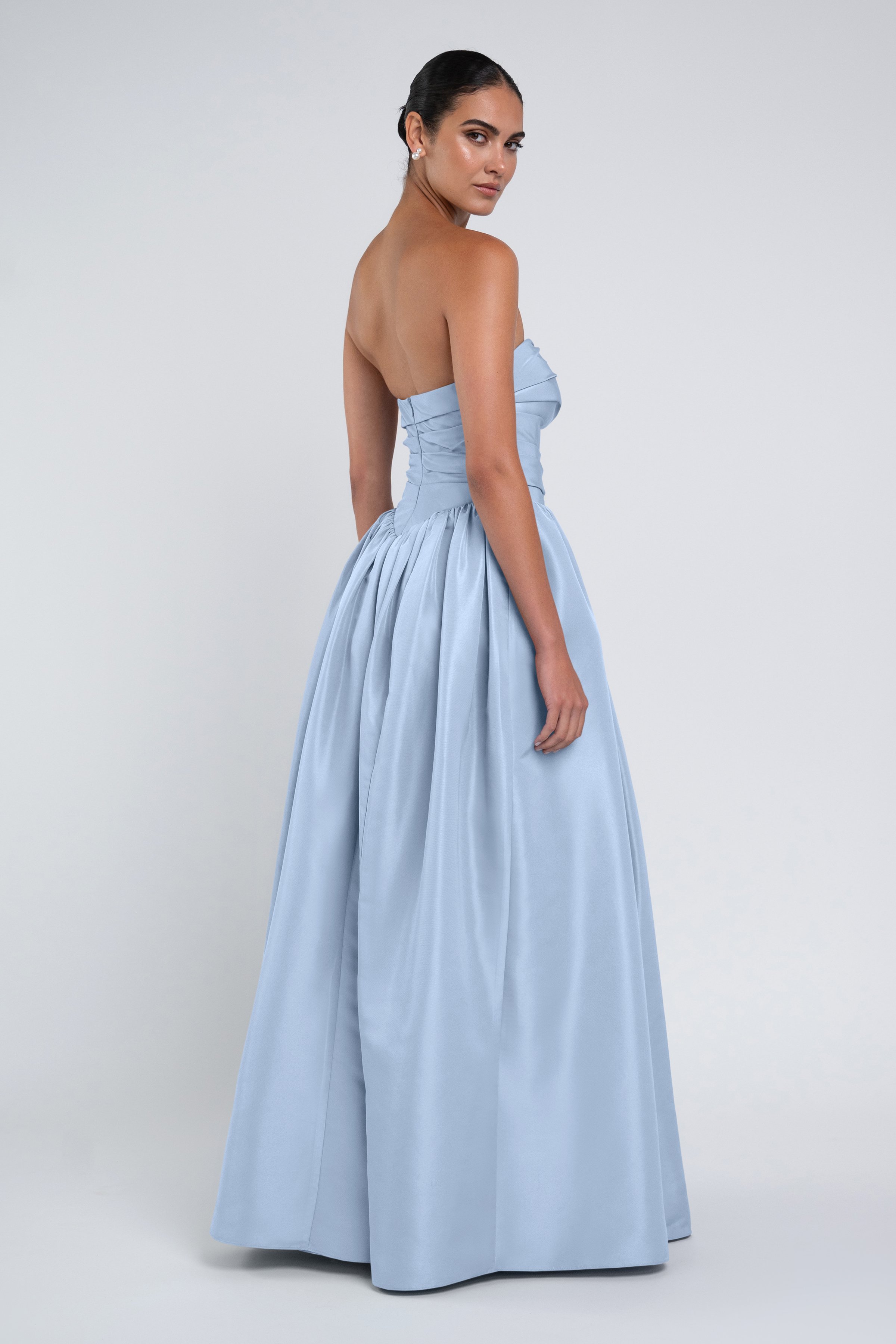 Scarlet by Jenny Yoo